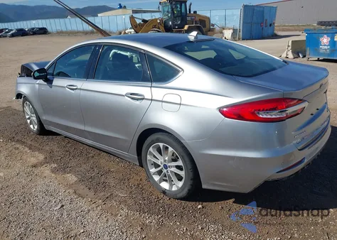 2020 Ford Fusion Hybrid Se z USA, uszkodzony, nr VIN 3FA6P0LU1LR115107